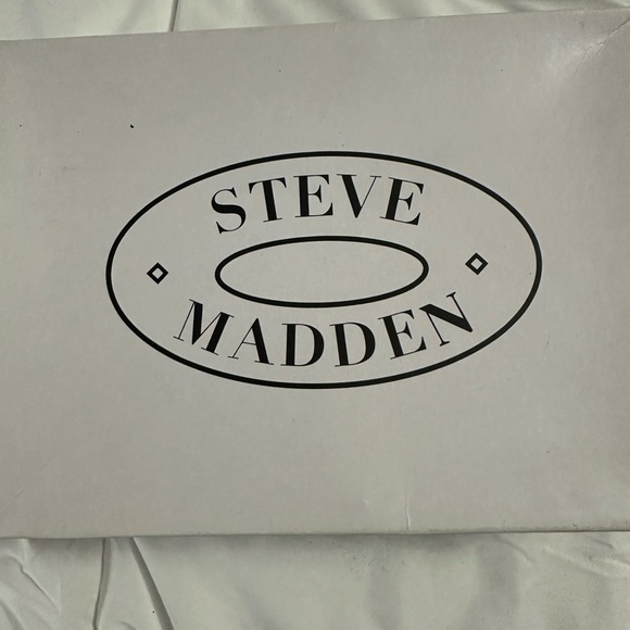 NEW Steve Madden Crystal Sandals Sz 10 Tan - Picture 7 of 9